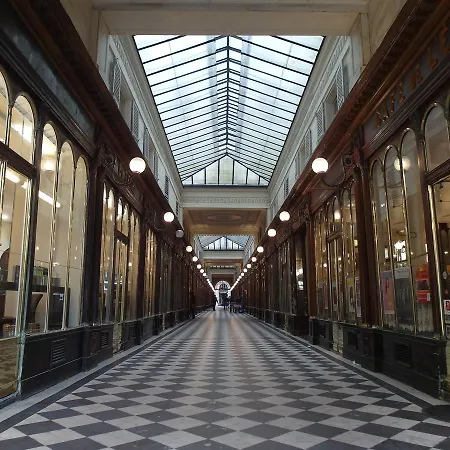 Apartment Louvre Valois Chicsuites Paris