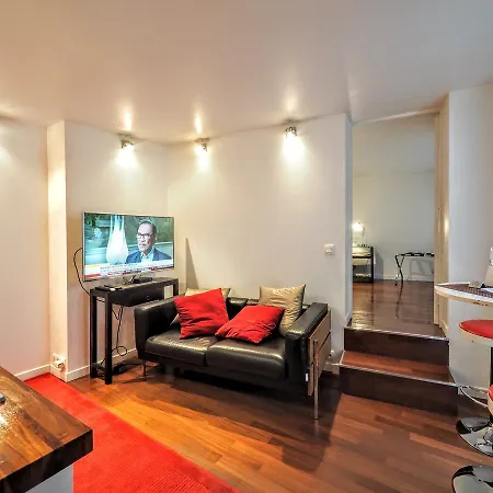 Louvre Valois Chicsuites Paris